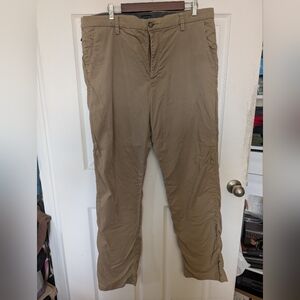 Dockers Men's Khaki Chinos